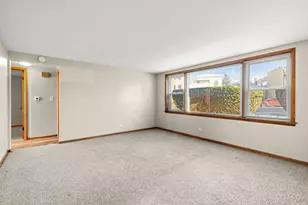 6556 N Northwest Hwy, Chicago, IL 60631 - Photo 4