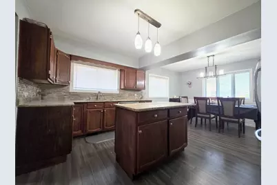 10530 S 82nd Court, Palos Hills, IL 60465 - Photo 16