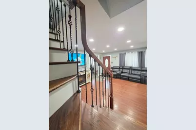 10530 S 82nd Court, Palos Hills, IL 60465 - Photo 8