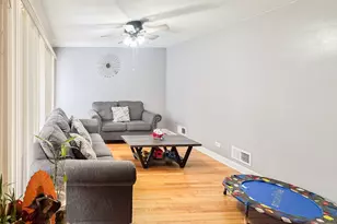 3910 W Marquette Rd, Chicago, IL 60629 - Photo 4