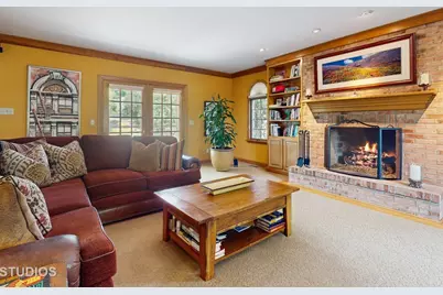 11236 Dorham Lane, Woodstock, IL 60098 - Photo 8