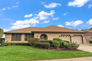 13561 Mohawk Ln, Orland Park, IL 60462 - Photo 2