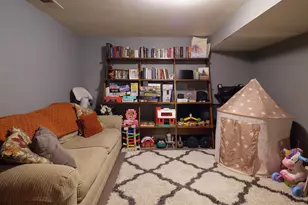 69 Monroe St, Oswego, IL 60543 - Photo 34