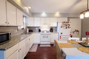 69 Monroe St, Oswego, IL 60543 - Photo 12