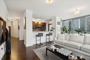 123 S Green St, Chicago, IL 60607 - Photo 4