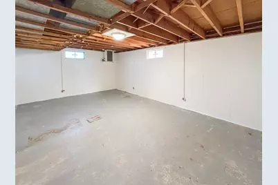 1165 N Henderson Road, Freeport, IL 61032 - Photo 24