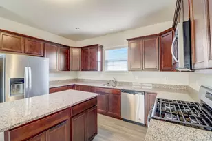 702 Station Blvd, Elburn, IL 60119 - Photo 6