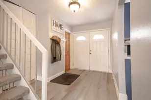 746 E Devon Ave, Roselle, IL 60172 - Photo 2