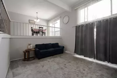 746 E Devon Avenue, Roselle, IL 60172 - Photo 6