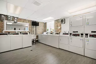 1063 W Glenlake Ave, Chicago, IL 60660 - Photo 12