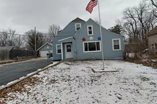 616 Daisyfield Rd, Rockford, IL 61102 - Photo 1