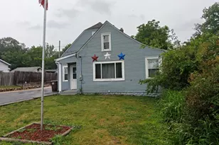 616 Daisyfield Rd, Rockford, IL 61102 - Photo 2