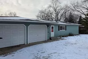 601 Ridgewood Rd, Streamwood, IL 60107 - Photo 4