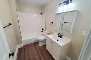 724 20th Ave, East Moline, IL 61244 - Photo 10