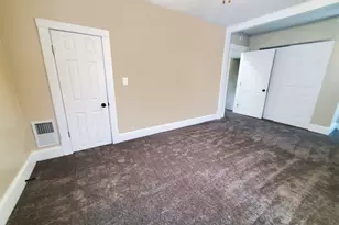 724 20th Ave, East Moline, IL 61244 - Photo 8