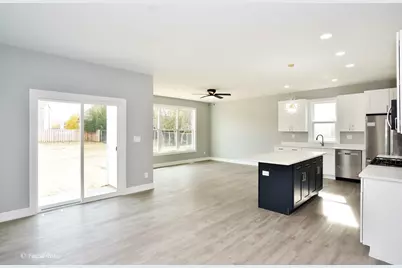 1507 6th Street, Harvard, IL 60033 - Photo 2