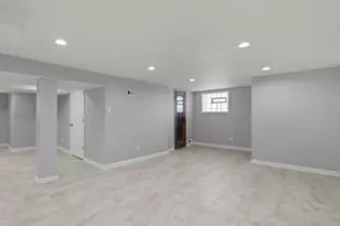 8249 S Harper Ave, Chicago, IL 60619 - Photo 16