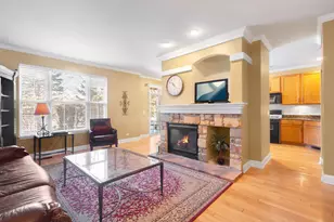 346 Bay Tree Cir, Vernon Hills, IL 60061 - Photo 4