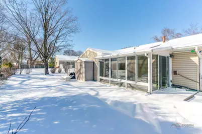 915 Plum Grove Circle, Buffalo Grove, IL 60089 - Photo 14