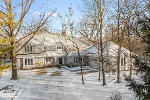 175 Margate Ct, Lake Bluff, IL 60044 - Photo 2