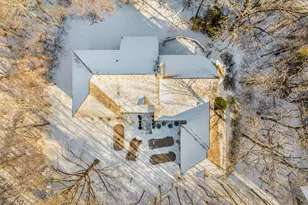 175 Margate Ct, Lake Bluff, IL 60044 - Photo 40