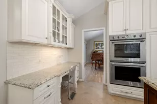 175 Margate Ct, Lake Bluff, IL 60044 - Photo 12