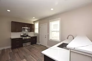 97 Gates St, Crystal Lake, IL 60014 - Photo 4