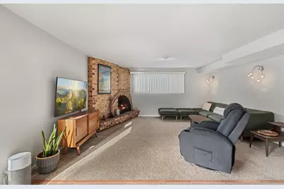 9330 Murray Court, Morton Grove, IL 60053 - Photo 12