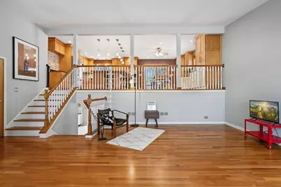 9330 Murray Court, Morton Grove, IL 60053 - Photo 4