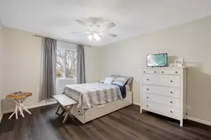 814 Roger Rd, Woodstock, IL 60098 - Photo 14