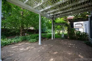 1098 Cleveland Ave, Batavia, IL 60510 - Photo 24
