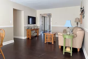 1819 W Thornwood Ln, Mount Prospect, IL 60056 - Photo 16