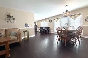 1819 W Thornwood Ln, Mount Prospect, IL 60056 - Photo 18