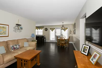 1819 W Thornwood Lane, Mount Prospect, IL 60056 - Photo 14