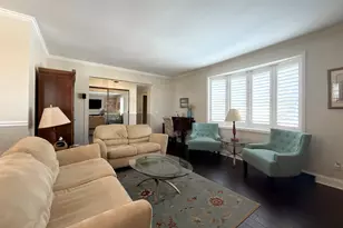 1819 W Thornwood Ln, Mount Prospect, IL 60056 - Photo 10