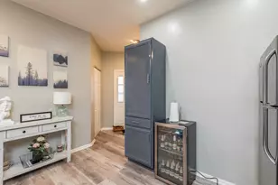 17828 W Salisbury Dr, Gurnee, IL 60031 - Photo 8