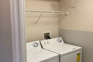 655 Perrie Dr, Elk Grove Village, IL 60007 - Photo 10