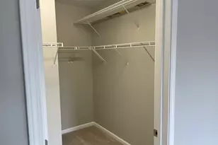 655 Perrie Dr, Elk Grove Village, IL 60007 - Photo 10