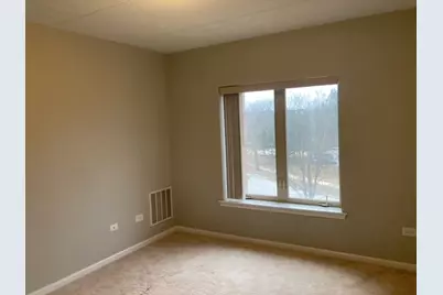 655 Perrie Drive #305, Elk Grove Village, IL 60007 - Photo 6