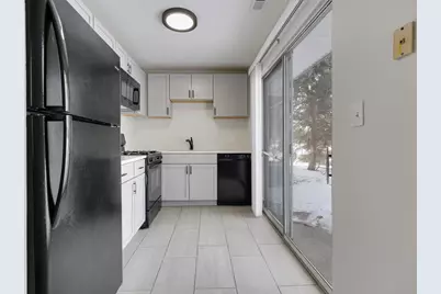 46 Gant Circle #A, Streamwood, IL 60107 - Photo 8