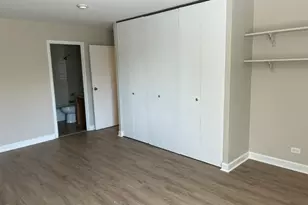 425 Walnut Creek Ln, Lisle, IL 60532 - Photo 8