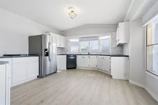 26 Troy Ct, Bloomington, IL 61701 - Photo 6