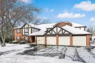 35 Shawnee Trail, Indian Head Park, IL 60525 - Photo 2