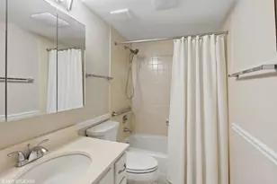 35 Shawnee Trail, Indian Head Park, IL 60525 - Photo 10