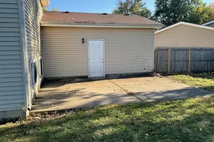 1066 Foxworth Blvd, Lombard, IL 60148 - Photo 14