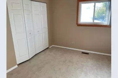 1066 Foxworth Boulevard #0, Lombard, IL 60148 - Photo 10