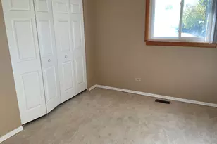 1066 Foxworth Blvd, Lombard, IL 60148 - Photo 10