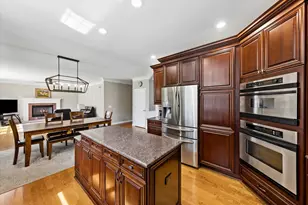 4632 Pershing Ave, Downers Grove, IL 60515 - Photo 6
