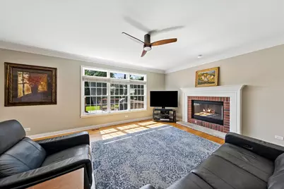 4632 Pershing Avenue, Downers Grove, IL 60515 - Photo 8