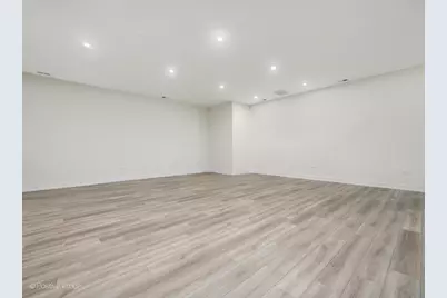 [Address not provided], Chicago, IL 60613 - Photo 10